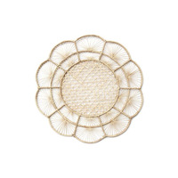 Meilleures ventes 2026 : Sets de table et sous-plats en rotin festonné à motif floral, fabriqués au Vietnam, pour table à manger (lot de tapis et de sous-plats)