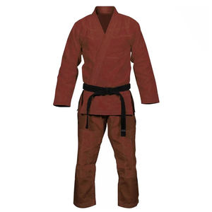 Traje de Entrenamiento de Karate Resistente 100% Algodón, Diseñado para Sesiones de Práctica Intensivas, con Características de Flexibilidad, Comodidad y Movilidad - Product Image 1