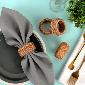 Anneaux de serviette ronds en rotin naturel tressé, anneaux de serviette de Pâques, porte-serviettes bohèmes pour une décoration de table élégante, décoration de mariage - Product Image 1