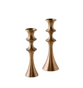Support de bougie en métal longue durée pour la décoration intérieure, porte-bougie sur pied en laiton - Product Image 2