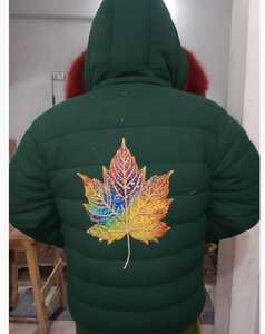 Veste à capuche en fourrure contrastée tendance - Veste matelassée imperméable et isolante pour femmes - Product Image 3