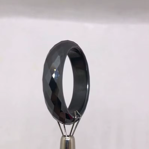 Bague en moissanite noire, bague de mariage, bague de fiançailles minimaliste, bijoux pour hommes et femmes - Product Image 1