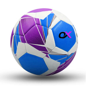 Ballon de football en cuir PU et PVC de haute qualité, taille personnalisée, texturé, cousu à la machine, norme professionnelle, Oxva Industries - Product Image 6