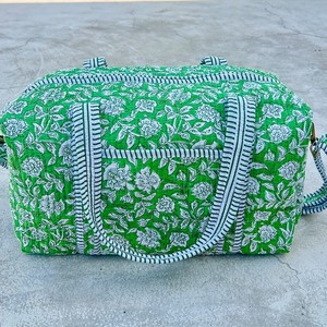 Quilted Duffle <b>Bag</b> in Luxury Sport Weekender Styles Made of Cotton with Zipper Closure Directly Manufactured - Product Image 3