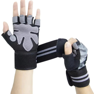 Gants de fitness de haute qualité fabriqués en usine, tendance, vente chaude, étiquette personnalisée, prix raisonnable pour une utilisation en extérieur, gants de sport - Product Image 1