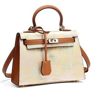 Sac de voyage en cuir de vachette imprimé et gaufré, sac de week-end, sac de voyage, grand sac de transport pour les voyages courts - Product Image 1