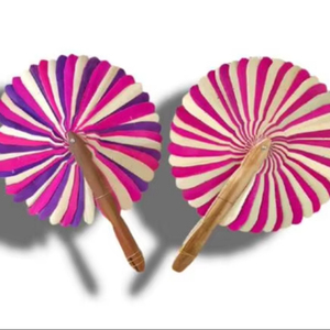 Ventilador de madera de coco hecho a mano con mango de madera de coco y hoja de palma para refrescarse y decorar interiores, estilo Vietnam. - Product Image 1