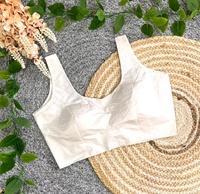 Blouse à col rond imprimée florale style Bollywood avec broderie et dos ouvert, manches courtes, en soie Hevi infroissable, idéale pour les mariages
