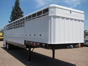 Camion tracteur diesel 6x4, tête motrice, véhicule logistique lourd, moteur haute puissance pour le transport de marchandises - Product Image 4