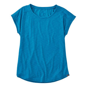 Womens minimal design T shirt clean <b>aesthetic</b> casual wear <b>top</b> for simple stylish everyday outfits - Product Image 3