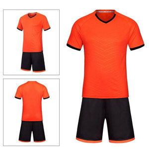 Tenues de football pour hommes en polyester 100% sublimé, vêtements de sport en polyester pour adultes, uniformes de football pour adultes - Product Image 4