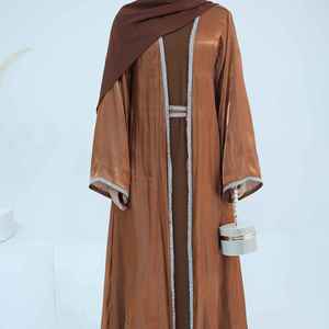 Abaya musulmane moderne de luxe brodée à la main pour femme, décontractée, modeste, pour usage quotidien, col bateau, longueur ras du sol, manches longues, légère - Product Image 2