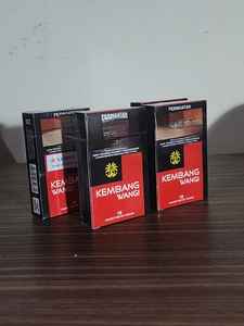 Estuches Portátiles Negros Personalizados para Cigarrillos, Hechos de Cartón, con Cierre Superior Abatible, Superficie Brillante, Reciclables, con Capacidad para 16/20 Cigarrillos - Product Image 6