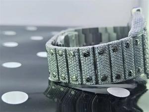 นาฬิกาโมอิสซาไนต์ทรงสี่เหลี่ยม VVS สีทองหรูหรา ผ่านการทดสอบเพชร 100% นาฬิกาฮิปฮอปประดับคริสตัลน้ำแข็ง ตัวเรือนสแตนเลสสตีล ระบบจักรกล - Product Image 3