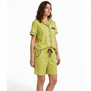 Conjunto de Pijama Verde Lima para Mujer con Ribete, Top de Manga Corta con Cuello de Solapa y Pantalones Cortos con Cordón - Product Image 4