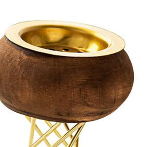 Encensoir contemporain en bois naturel Oud avec base décorative en métal doré pour la fragrance d'intérieur et la méditation - Product Image 6