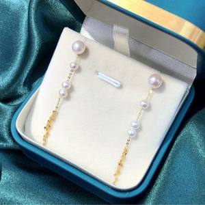 ต่างหูเงินแท้ 925 แบบห้อยประดับมุกดำธรรมชาติทรงถังน้ำ ประดับด้วยเพชรซิคอนสีทองหนา ระยิบระยับ ขนาด 11-12 มม. ใกล้เคียง - Product Image 2