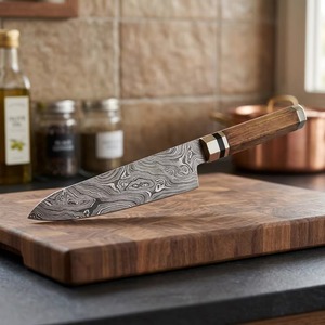 Cuchillo de chef japonés hecho a mano de acero de Damasco con mango de madera y pomo de acero inoxidable - Product Image 2