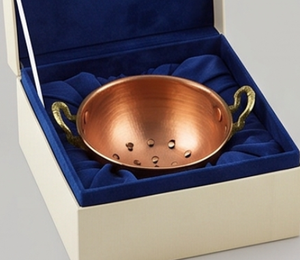 Elegant Copper Colander Strainer With Hammered Finish And Brass Handles Durable Metal Design For <b>Kitchen</b> Use - Product Image 6