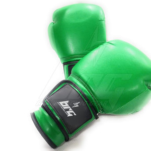 Gants de boxe professionnels en promotion, fabriqués avec des matériaux durables, pour adultes. - Product Image 4