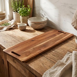 Planche de service en bois extra longue |   Plateau de charcuterie rustique avec poignée - Product Image 2