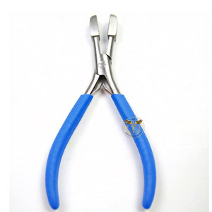 Pinzas de Acero Inoxidable Ligeras Doradas para Extensiones de Cabello con Empuñadura Roja, Herramienta Profesional de Salón para Micro Anillos y Nano Anillos - Product Image 6