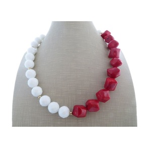 Collar con Colgante de Cuentas de Resina Hechas a Mano Personalizadas APEX ALIGN para Mujer, para Usar en Fiestas, con Valoración de Terceros - Product Image 3
