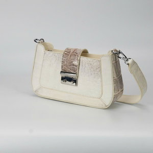 Sacs de luxe en cuir véritable pour femmes 2026 – Vente en gros, mode OEM/ODM, marque Luxali, étanches, en forme de coussin, avec fermeture éclair façon alligator - Product Image 1