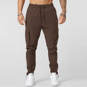 Pantalones deportivos cargo para hombre, cintura elástica con cordón, múltiples bolsillos, pantalones casuales tipo jogger, ropa de otoño para hombre a precio de mayoreo. - Product Image 4