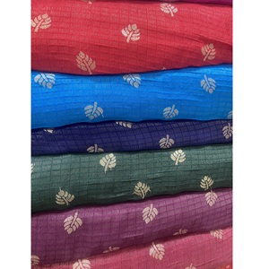 Tissu brocart en nylon 100% teignable |   Motif de feuille, motif de dépliant, textile jacquard |   Tissu de mode à motif métallique texturé |   44 pouces - Product Image 6