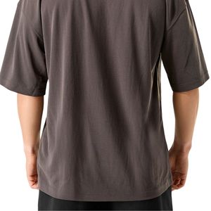 Camiseta Gráfica Oversize para Hombre en Color Marrón Carbón, Algodón Suave, Corte Relajado, Cuello Redondo, Estilo Urbano - Product Image 4