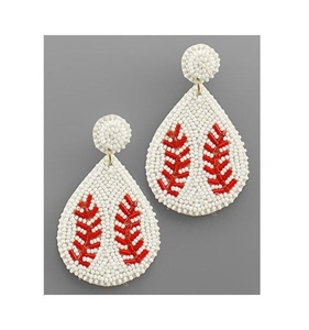 Boucles d'oreilles pendantes tendance faites à la main, à thème sportif, avec perles, motif baseball, pour femmes, idéales pour les jours de match 2026 - Product Image 2