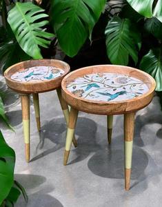 Ensemble de 2 tables basses gigognes de style moderne avec base pliable, design en chevrons, en bois de manguier rustique et métal, pour salon - Product Image 5