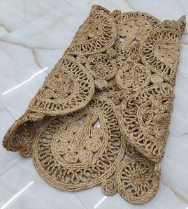 Tapis rond en jute tressé artisanal, décoration de sol en fibres naturelles de style bohème - Product Image 4