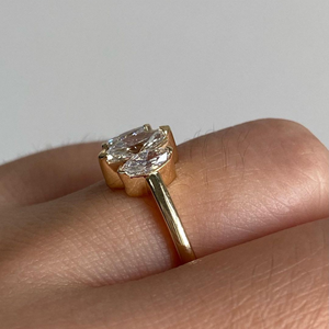 Anillo de diamante cortado de Marquise de moissanita de 1,75 quilates más vendido en anillo de joyería original con ajuste de punta de oro amarillo de 18K - Product Image 2