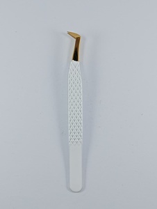 Pinzas Profesionales para Extensión de Pestañas con Diseño de Diamante Blanco, Punta Curva Dorada de Alta Precisión, Pinzas para Aislamiento de Pestañas - Product Image 1