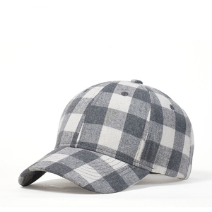 หมวกแก๊ปทรง Trucker สีแดงดำแบบปรับได้ สไตล์สตรีทสปอร์ต 6 แผง ผลิตจากโพลีเอสเตอร์ 100% สำหรับทุกเพศ  รับสกรีนโลโก้ตามสั่ง - Product Image 5