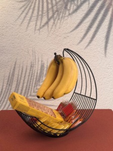 La corbeille à fruits métallique antique la plus vendue ajoute une touche d'élégance égale aux cuisines et aux cafés. - Product Image 6