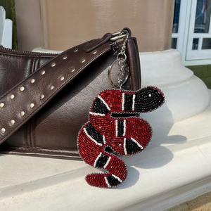 Breloques étoiles pour chaussures, perles de rocaille, breloques étoiles personnalisées mignonnes pour usage quotidien, cadeau pour fille, nouveau style tendance pour la création de bijoux perlés - Product Image 1