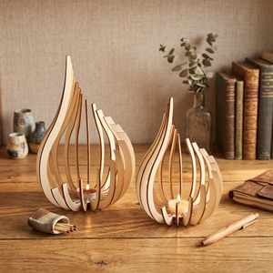 Lanterne en bois faite à la main en forme de flamme, porte-bougie pour décoration d'intérieur, écologique - Product Image 6