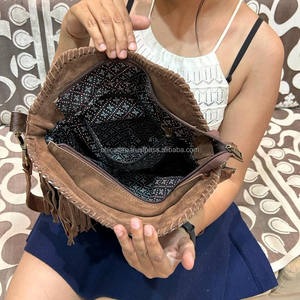 กระเป๋าหนังนิ่มคลุมผมสไตล์ตะวันตกสำหรับผู้หญิง, กระเป๋าหนังสไตล์โบฮีเมียนขนสัตว์คุณภาพสูง - Product Image 6