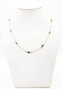 Collier en or jaune massif 18 carats avec émeraudes naturelles et pierres multiples, serti clos, chaîne de pierres précieuses de luxe, pierre de naissance de mai - Product Image 2