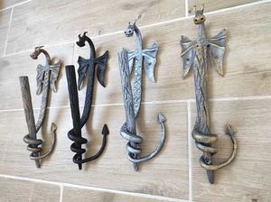Poignée de porte en fer forgé à la main en forme de dragon, avec détails sculptés, finition galvanisée résistante à la rouille, pour portails - Product Image 6