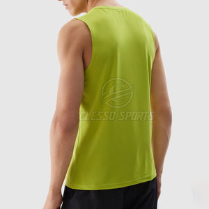 T-shirts sans manches pour hommes de qualité supérieure fabriqués au Pakistan, T-shirts sans manches pour hommes avec logo personnalisé de haute qualité - Product Image 4