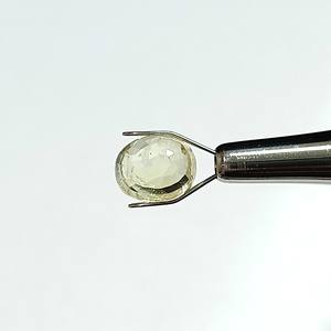 Saphir jaune ovale naturel de 4,95 carats, pierres précieuses en vrac du Sri Lanka pour la fabrication de bijoux et de bagues YSOIN-136 - Product Image 3