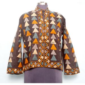 Veste décontractée pour femme, faite à la main, écologique, d'inspiration plage, pour l'hiver, avec fermeture à boutons, broderie florale, en coton cotrize - Product Image 1