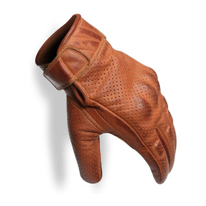 SILK HAWKS ถุงมือขับรถหนังสีแทนวินเทจ กันลมสำหรับฤดูหนาว ถุงมือไบค์เกอร์แบบเต็มนิ้วแบบเจาะรู สายรัดข้อมือปรับได้ - Product Image 2