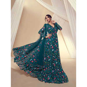 MALAIKA ARORA FLORAL ESTAMPADO E HILO BORDADO ENCAJE KURTA CON DUPATTA - Product Image 2