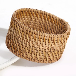 Bracelets en rotin tendance pour femmes, accessoires à porter au poignet, logo et tailles personnalisés, bracelets et joncs. - Product Image 6