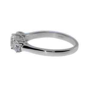 Anillo de Diamante Cultivado en Laboratorio de 1 Quilate y 3 Piedras en Oro de 18K |   Anillo de Compromiso y Boda Moderno con Certificación IGI |   Joyería de Diamantes para Novia - Product Image 5